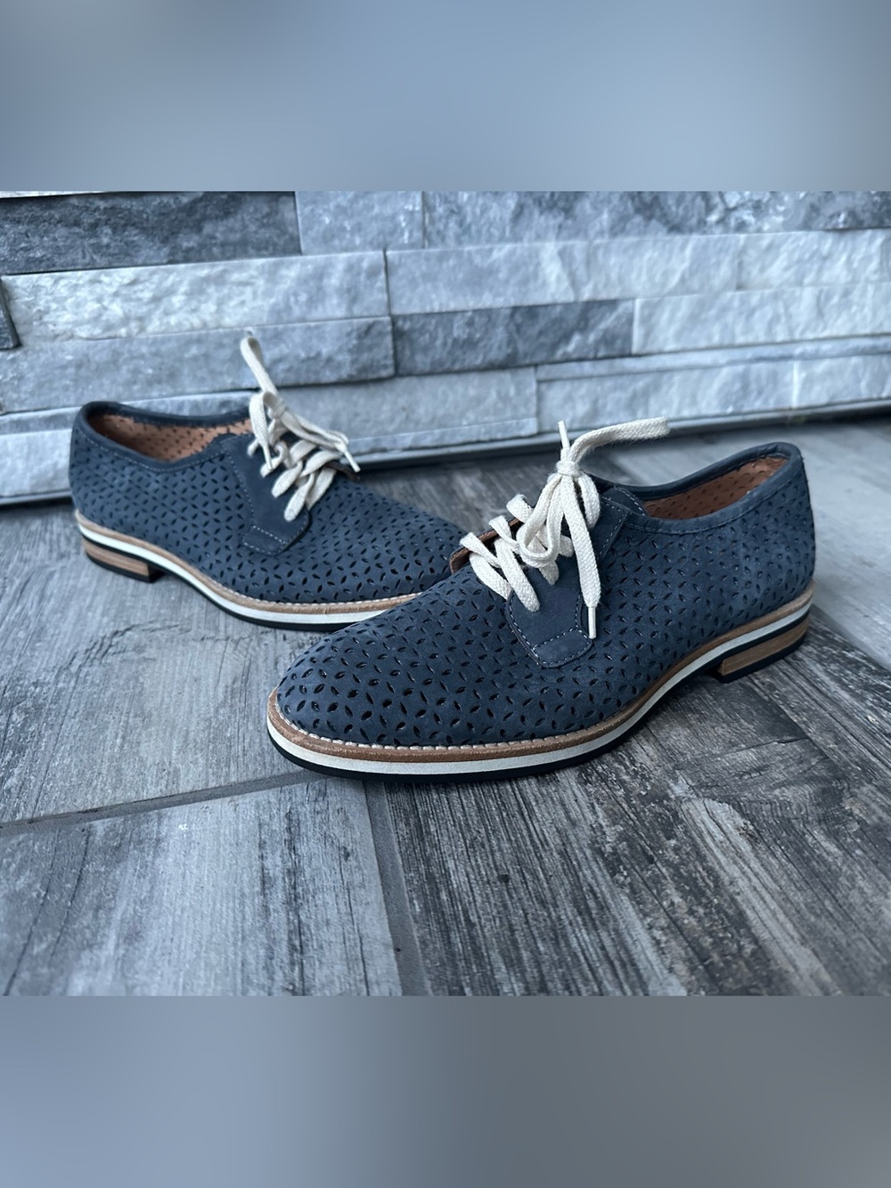 Aquatalia  Perforated Leather Oxford Shoes in blue Size 5.5
